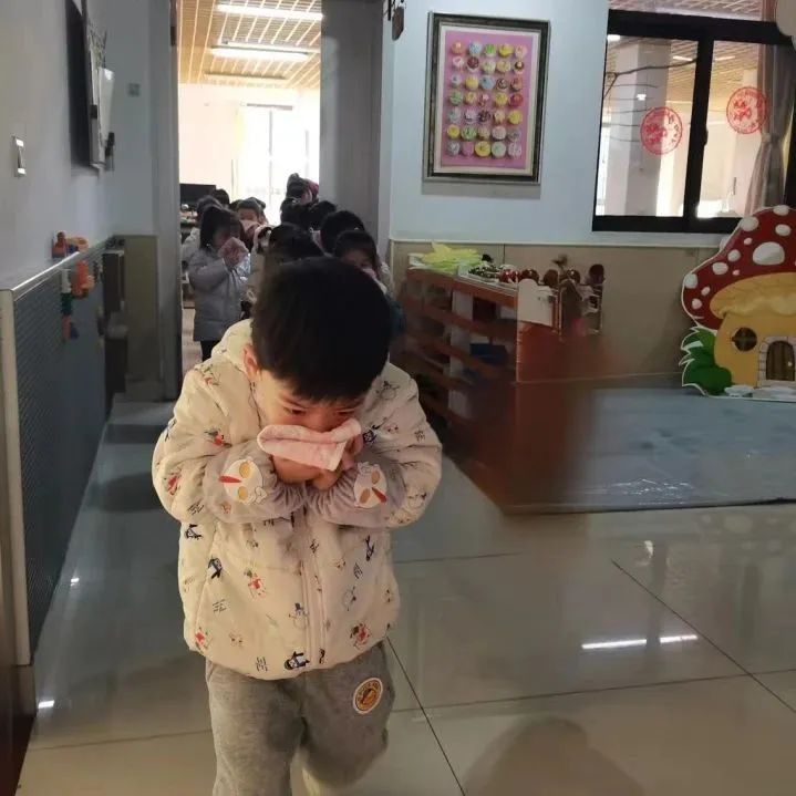 https://lysyjk.wxlxjy.com/contents/sitefiles2065/10328629/images/48731878.jpg