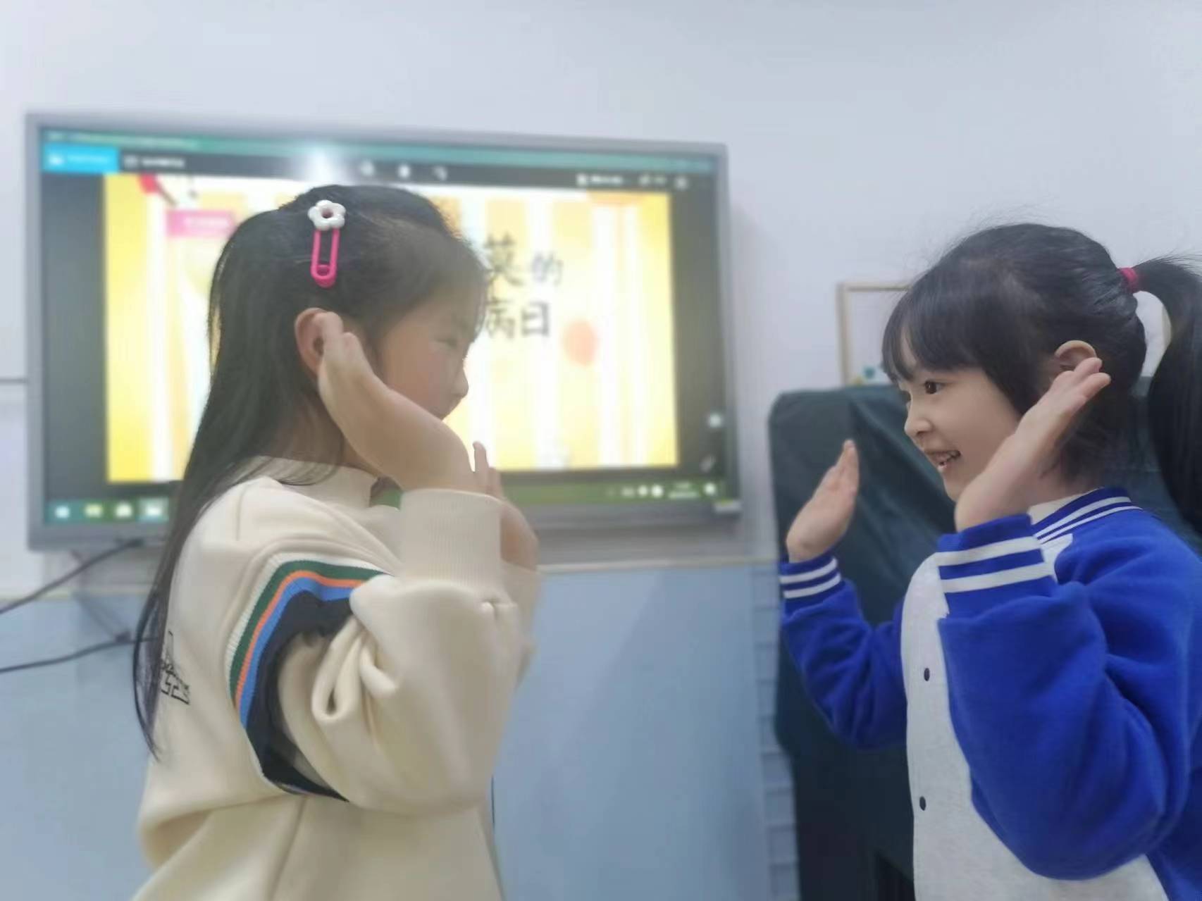 https://lysyjk.wxlxjy.com/contents/sitefiles2065/10328629/images/49311746.jpg